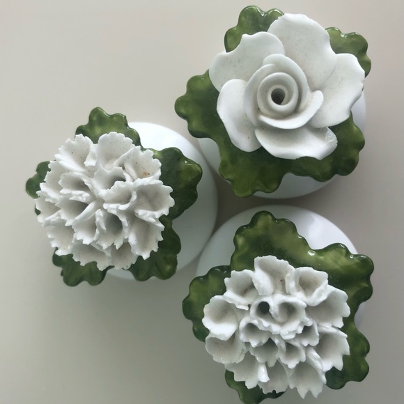 3 Salt and Pepper shakers Denton China Made in England White Green - Picture 1 of 7